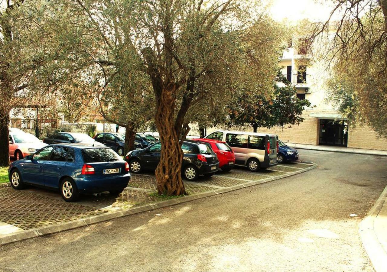 Hotel Sumadija Rafailovici Bečići Dış mekan fotoğraf