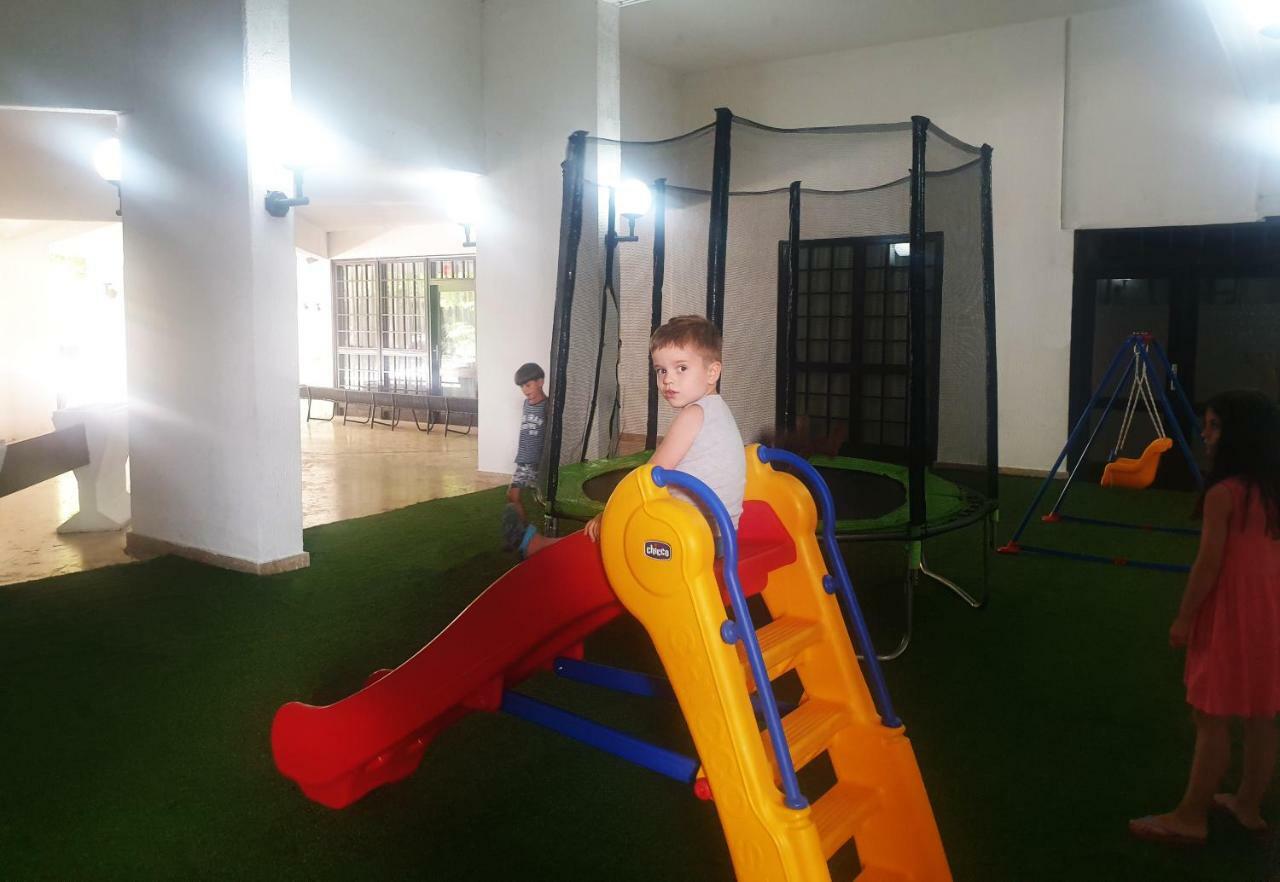Hotel Sumadija Rafailovici Bečići Dış mekan fotoğraf
